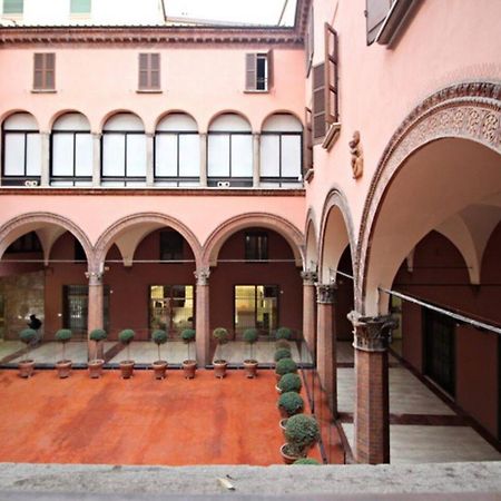 Ugo Bassi Lux Apartment Bologna Buitenkant foto